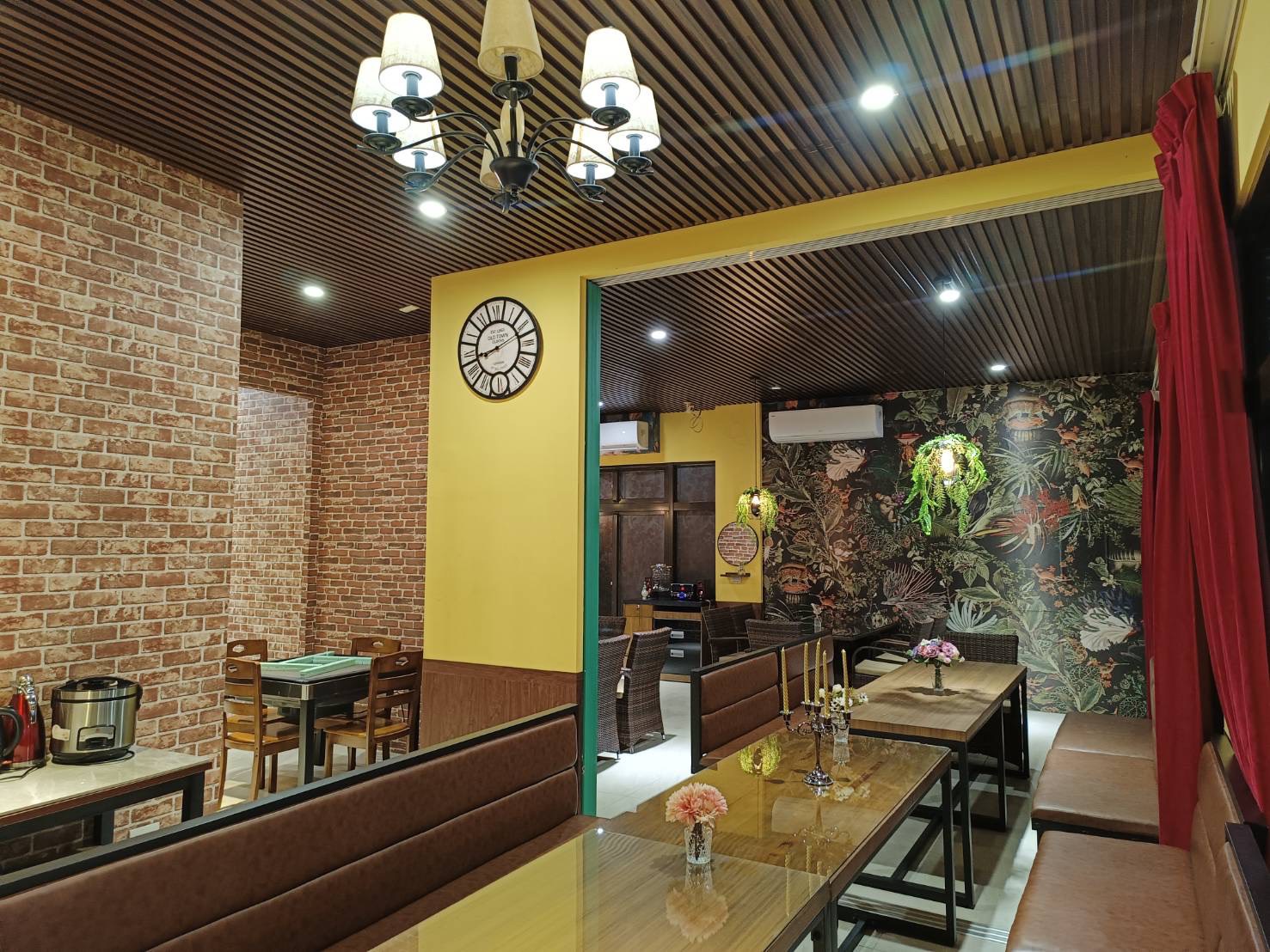 民宿植栽與吊椅